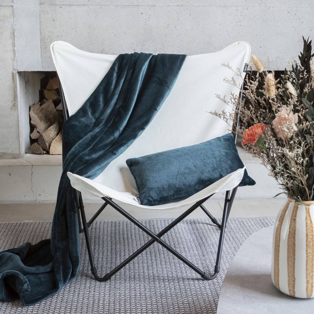 FLEECE BLANKET