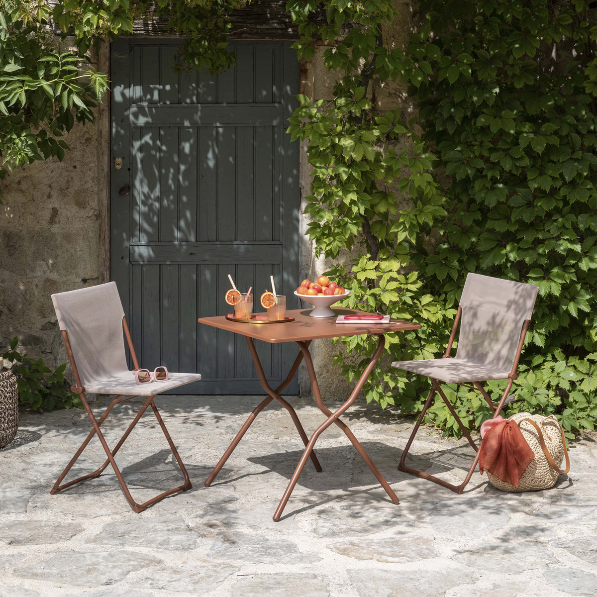 SQUARED FOLDABLE BALCONY TABLE