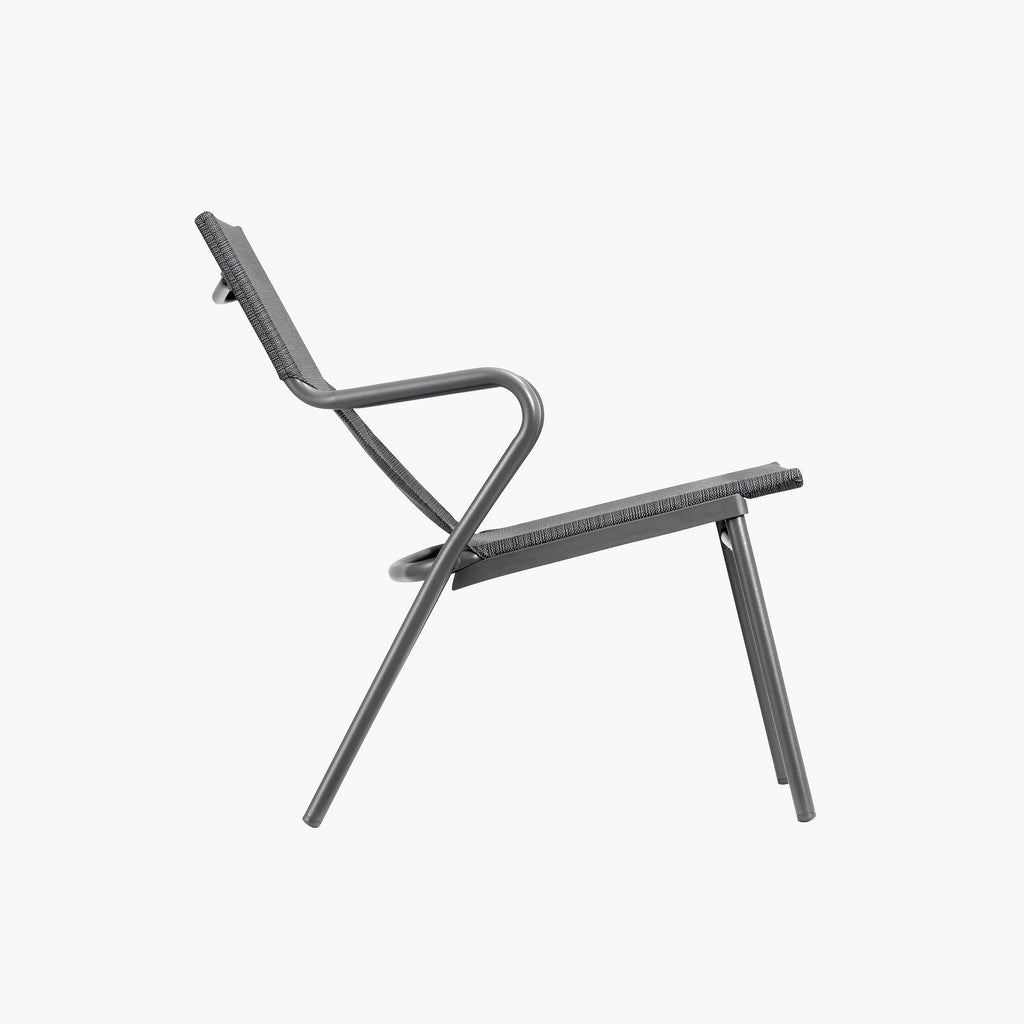 SET OF 2 LOW LOUNGE CHAIRS
