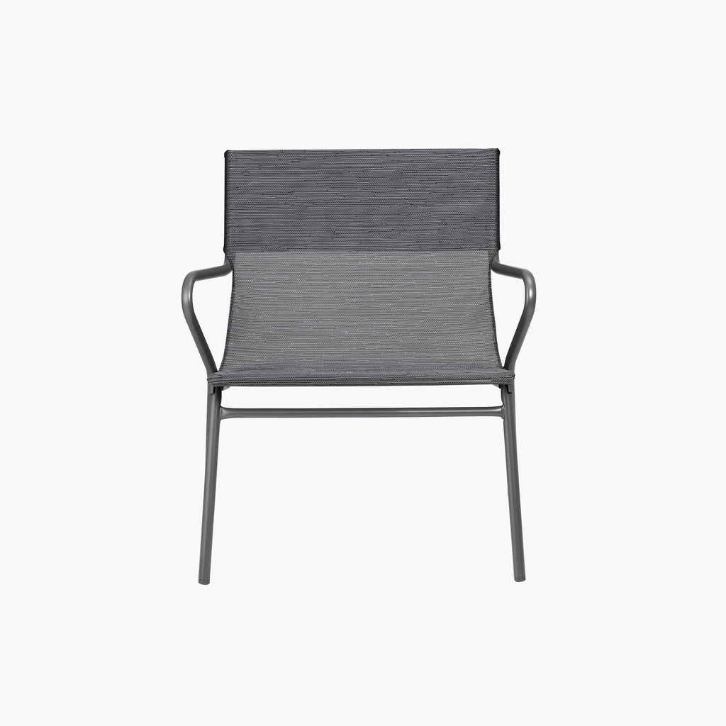SET OF 2 LOW LOUNGE CHAIRS