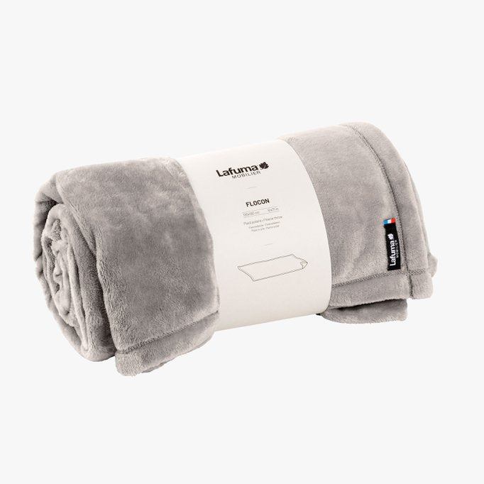 FLEECE BLANKET